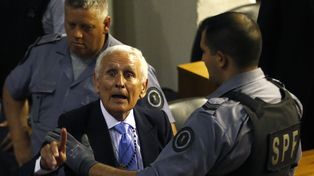 Otorgaron la prisión domiciliaria al represor Miguel Etchecolatz