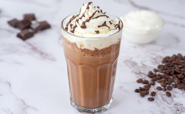 El frappuccino combina café