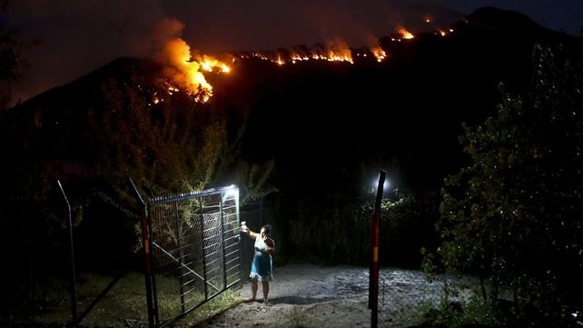 Las imágenes más estremecedoras de los incendios forestales en Chile