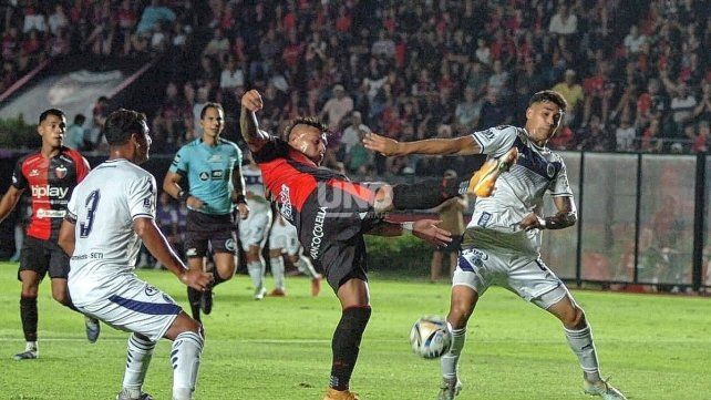 El minuto a minuto del partido entre Colón y Acassuso en Santa Fe