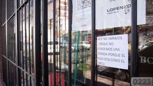 Una comerciante se cansó de no vender, cerró su local y dejó un sugerente mensaje en la puerta