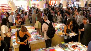 Qué y cómo buscan los lectores en la Feria del Libro de Buenos Aires