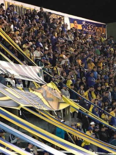 Los hinchas canallas coparon la tribuna visitante del estadio de Banfield