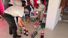 Las bebidas incautadas en el evento para el que se cobró entrada. Las bebidas incautadas en el evento para el que se cobró entrada.