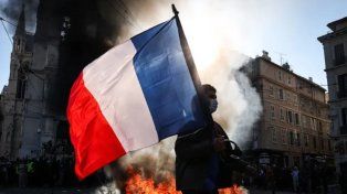 Tensión en Europa: Francia con graves disturbios y toque de queda y un malestar que cruza fronteras