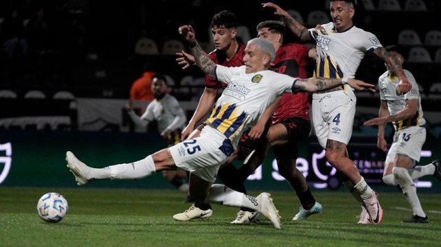 Copetti se pierde el gol del empate ante Platense