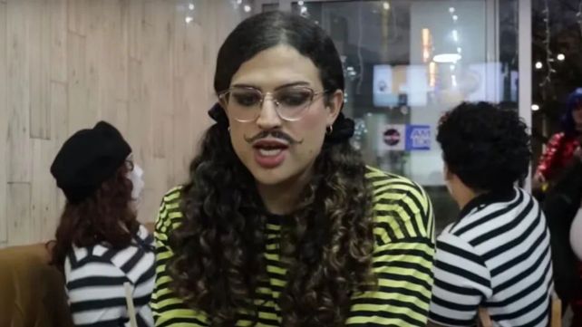 La creadora mexicana Camila Aurora dirige y protagoniza Johanne Sacreblu