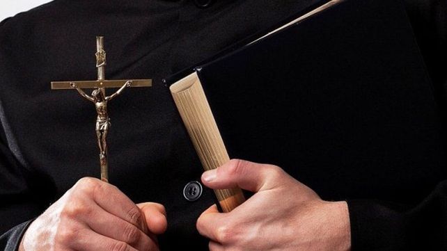 Un pastor evangélico aprovechó un exorcismo y violó a una mujer