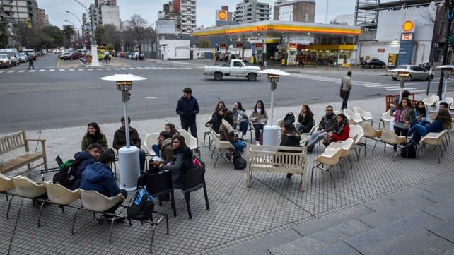 Desayuno solidario en la helada mañana de jueves