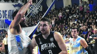 Atalaya la peleó duro pero al final perdió ante Regatas