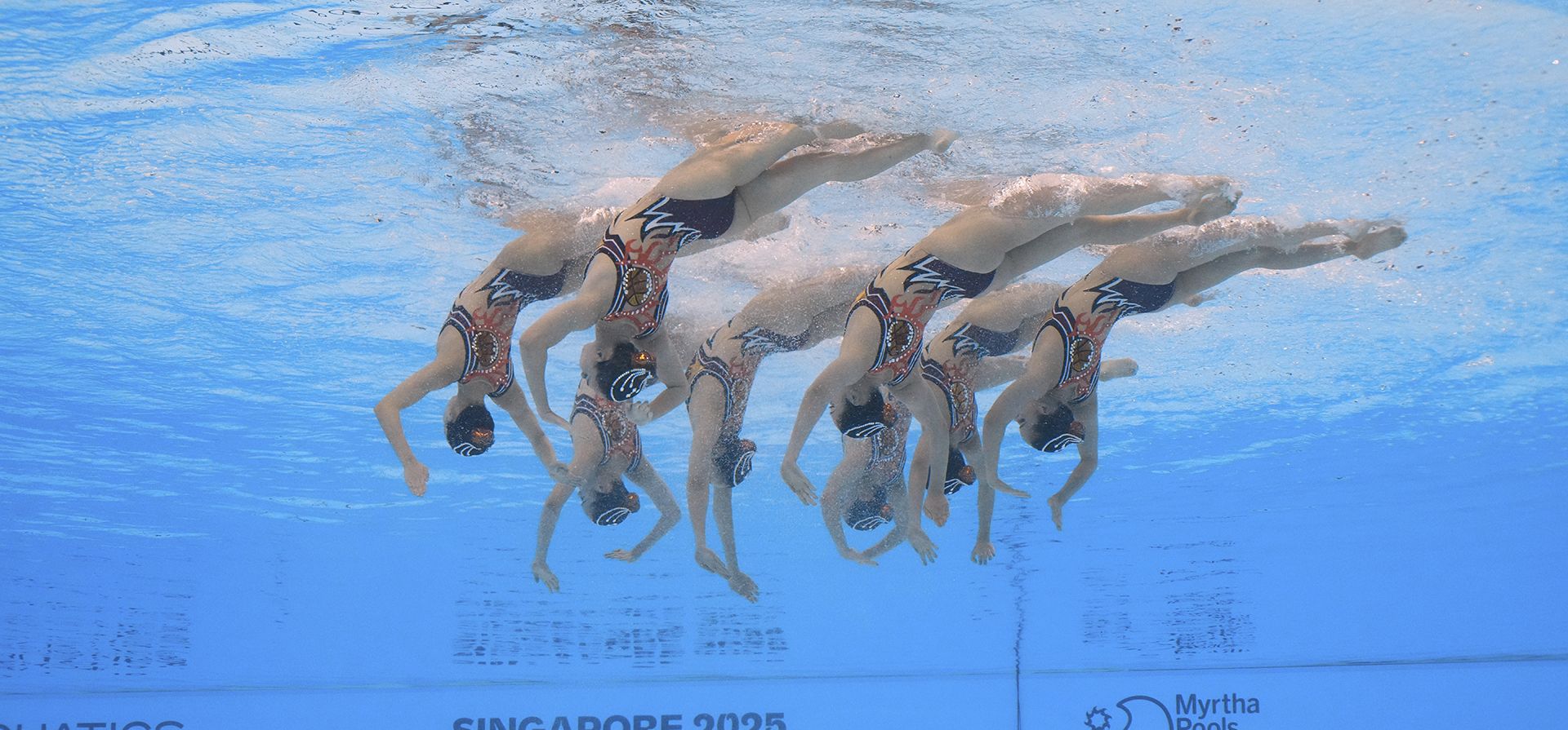 El equipo de Japón compite en la final técnica por equipos de natación artística en el Campeonato Mundial de Natación en Singapur, el martes 22 de julio de 2025. (Foto AP/Lee Jin-man) El equipo de Japón compite en la final técnica por equipos de natación artística en el Campeonato Mundial de Natación en Singapur, el martes 22 de julio de 2025. (Foto AP/Lee Jin-man)
