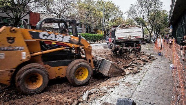 Paraná inició la renovación integral de calle 25 de Mayo con mejoras urbanas y de accesibilidad.