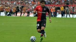 Ever Banega vistió la camiseta rojinegra en 2014.