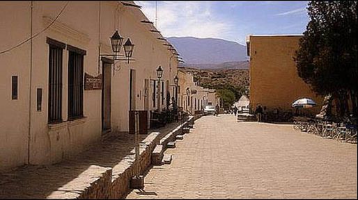 Cachi brilla con su festival de la tradición calchaquí en los valles salteños
