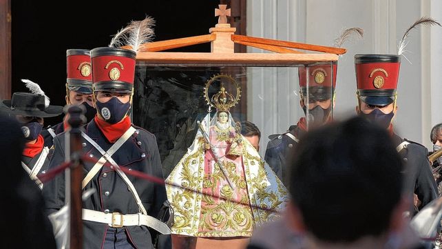 Novena. Se inicia hoy el tiempo de preparación espiritual. Las misas en la Catedral Metropolitana serán a las 10 y a las 19. Hoy predica el padre Julián Rodríguez