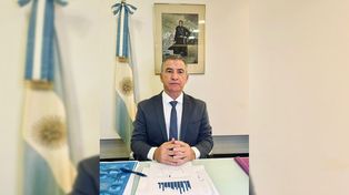 El ex gobernador Sergio Urribarri dijo que prepara las últimas pilchas para volver a Entre Ríos.&nbsp;
