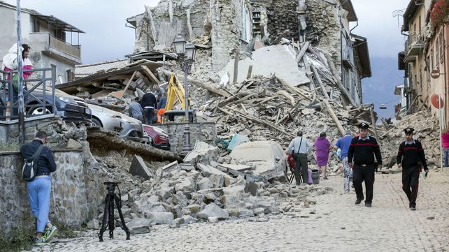 Tras el devastador terremoto se registraron cerca de un centenar de réplicas