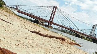 Sorpresa en la playa: restos del viejo puente o de la aerosilla