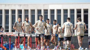 La Selección Argentina dejó Houston para instalarse nuevamente en New Jersey, donde enfrentará a Canadá.