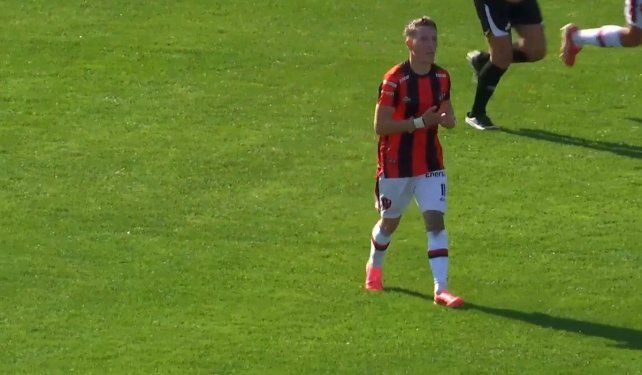 Patronato vence a Quilmes. Valentín Pereyra marcó el segundo.