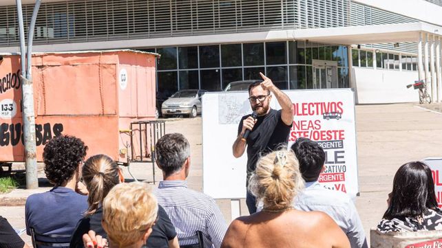 El Profe Pedro Medei pidió la licitación urgente para colectivos y la implementación de la línea este-oeste