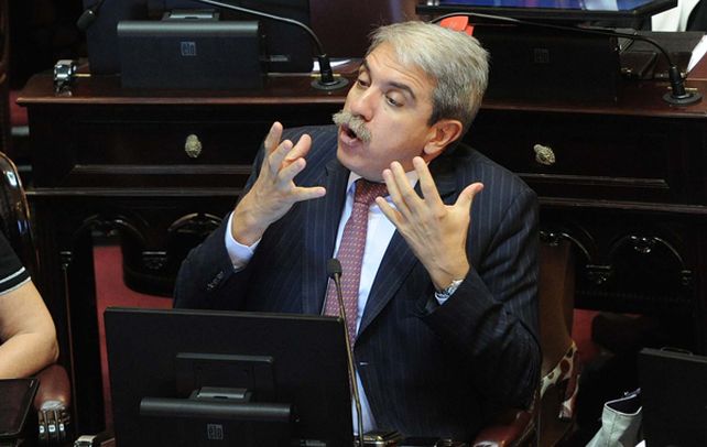 Senador. Fernández hizo la denuncia y el auto apareció a la hora y media.
