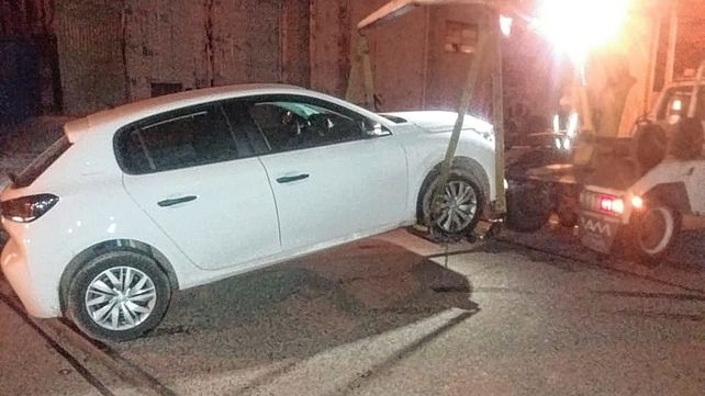 Paraná: ebrio chocó con su auto a una moto y amenazó a policías