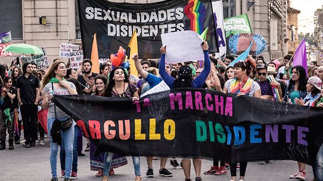 Keili junto con sus compañeras de lucha.&nbsp;