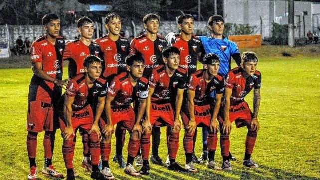 Por la Copa Túnel Subfluvial Colón de Santa Fe derrotó a Sportivo Urquiza en la capital entrerriana.