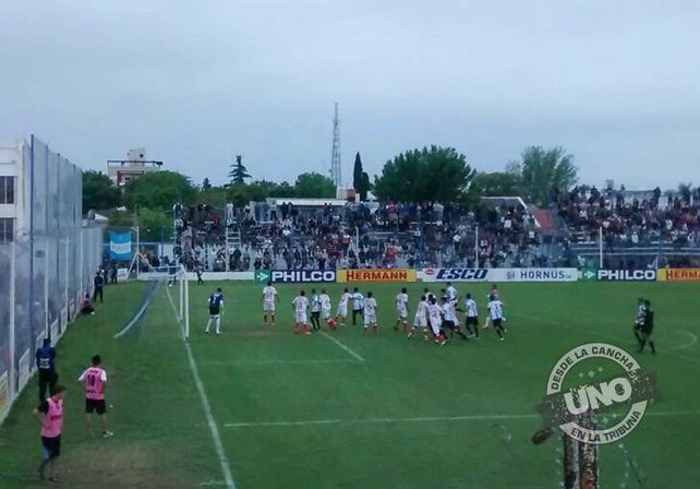 Paraná venció a Juventud Unida y da pelea por el ingreso al reducido
