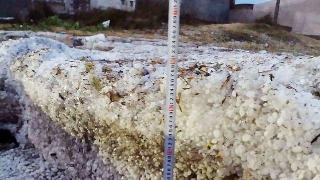 Fotos y videos registraron la caída de granizo.&nbsp;