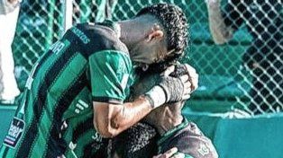 El festejo de los jugadores de San Martín.