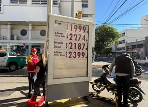 El precio de la nafta súper roza los $2.000 en la ciudad de Santa Fe: llenar el tanque se acerca a los $100.000