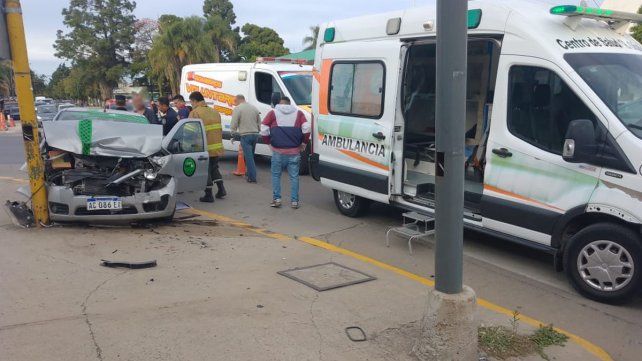 Un remisero que conducía alcoholizado provocó un fuerte choque este sábado