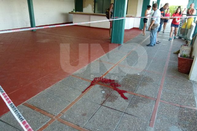 Hieren con un tiro en la cabeza a una nena en el Club Regatas