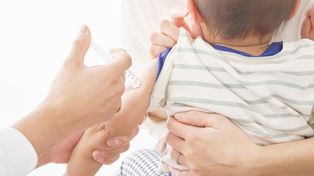 La vacuna ya fue autorizada en Estados Unidos y Europa. Los bebés sufren la infección durante el invierno.