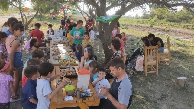 Los chicos compartieron una merienda.