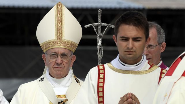 El papa Francisco se despidió de Polonia con críticas al éxito a cualquier precio