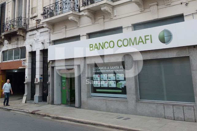 Banco Comafi: se cayó un techo y la Policía rodeo la zona bancaria local