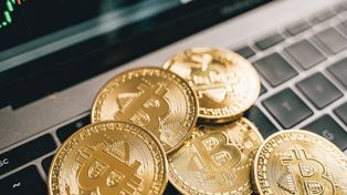 ¿Cómo se comportan Bitcoin y el dólar cuando se encuentran con mercados emergentes?