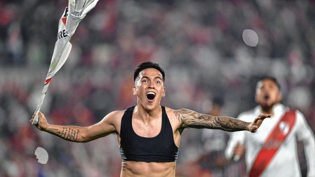 Barco festeja con todo lo que fue el segundo gol de River.