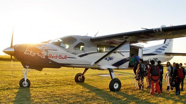 Aeroatelier se dedica al paracaidísmo