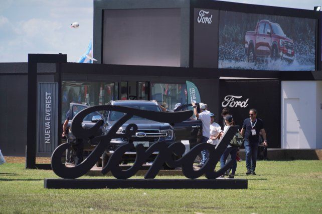 El stand de Ford en la ExpoAgro presentó nuevos modelos y recibió miles de visitantes.