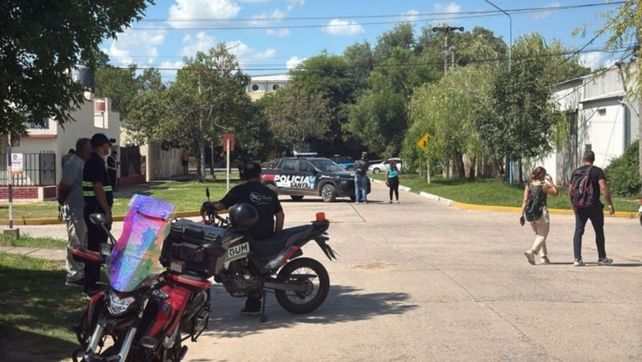Tiroteo fatal en escuela de San Cristóbal: el agresor no tenía antecedentes de violencia escolar y atravesaba una situación familiar muy compleja