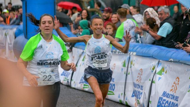 Cerca de 3 mil atletas participaron en el Maratón del Becario.