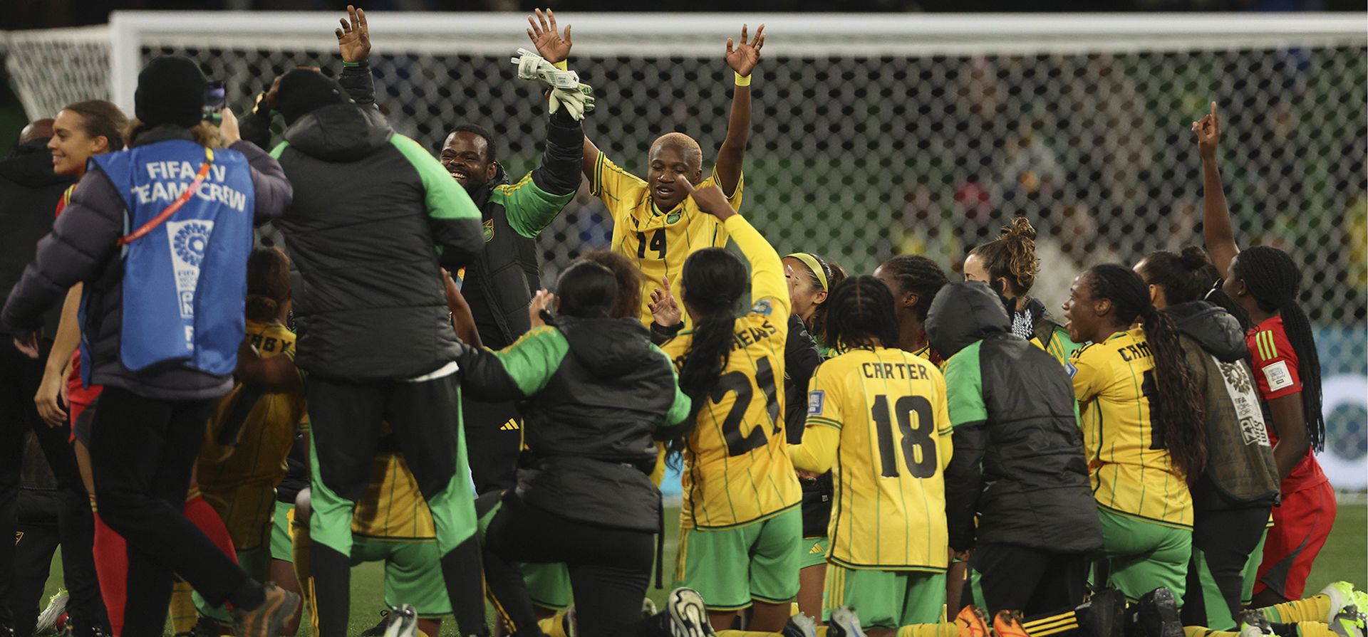 La selección femenina de Jamaica celebra después del partido de fútbol del Grupo F de la Copa Mundial entre Jamaica y Brasil en Melbourne, Australia, el miércoles 2 de agosto de 2023. (Foto AP/Hamish Blair) La selección femenina de Jamaica celebra después del partido de fútbol del Grupo F de la Copa Mundial entre Jamaica y Brasil en Melbourne, Australia, el miércoles 2 de agosto de 2023. (Foto AP/Hamish Blair)