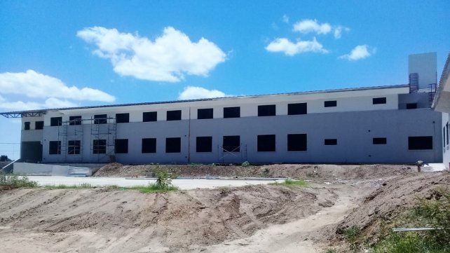 Con fondos propios y financiamiento nacional
