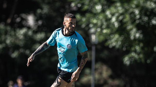 El exgoleador xeneize apareció en el radar de Newells.