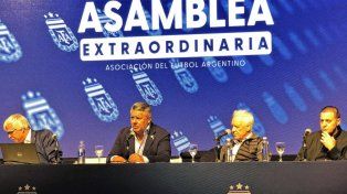 El Gobierno acelera por las SAD y la AFA resiste con los laderos de Tapia.