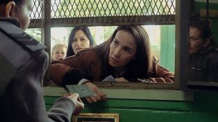 Natalia Oreiro protagoniza la película La mujer de la fila, que tras un paso por cines es uno de los estrenos destacados de octubre en plataformas